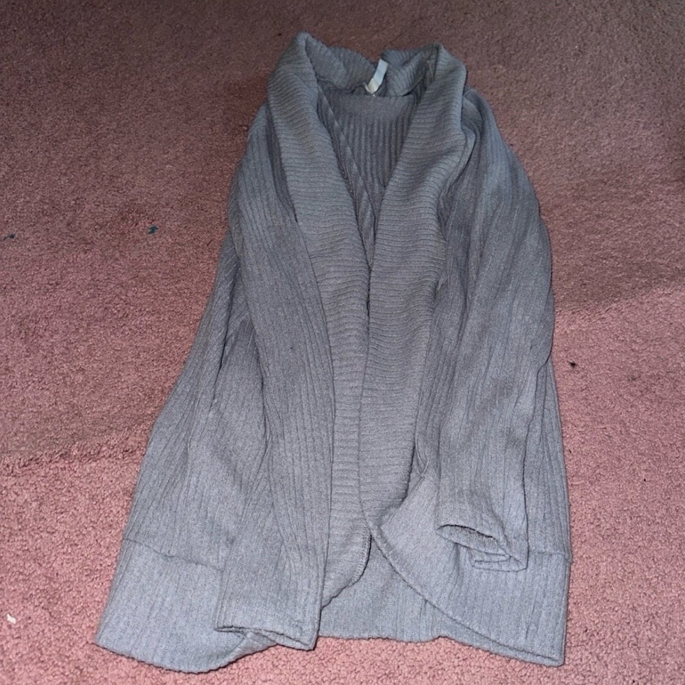 Acting pro brand cardigan size medium.